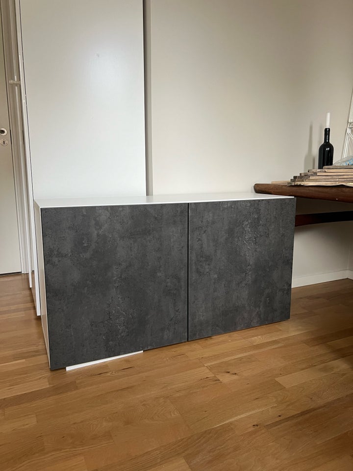 Andet skab, IKEA, b: 120 d: 42 h: 64