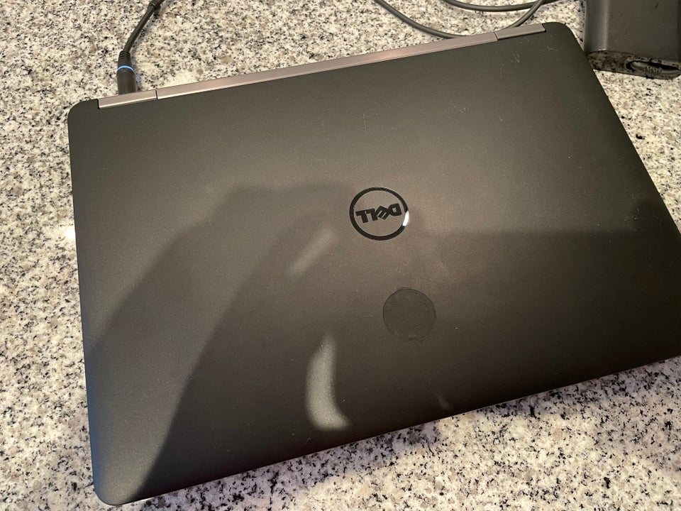 Dell E7270, 2.4 GHz, 16 GB ram