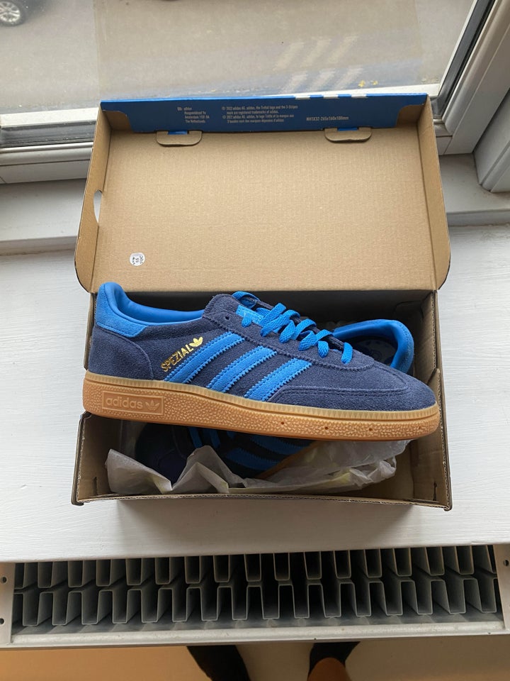 Sneakers, str. 40, Adidas