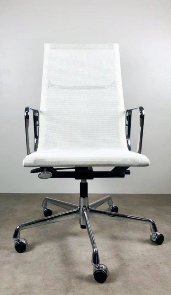 Eames EA119 Kontorstol