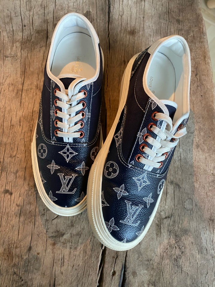 Sneakers Louis Vuitton str 405