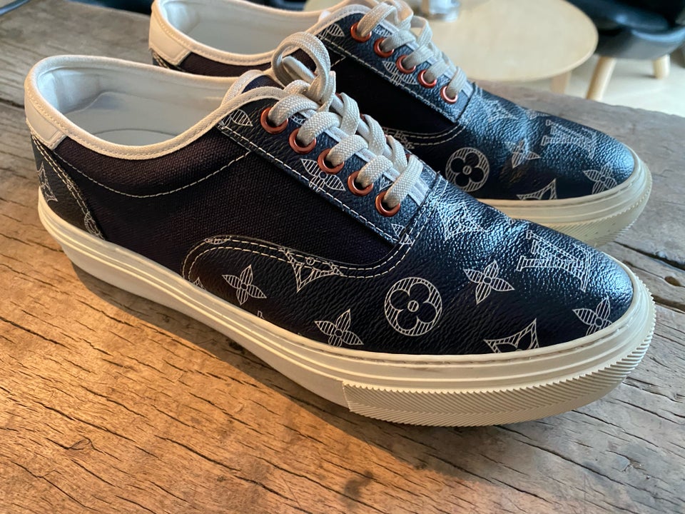 Sneakers Louis Vuitton str 405