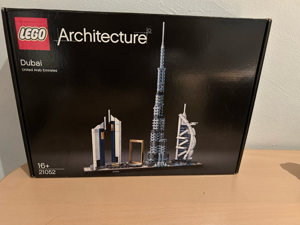 Lego Architecture, Dubai 21052