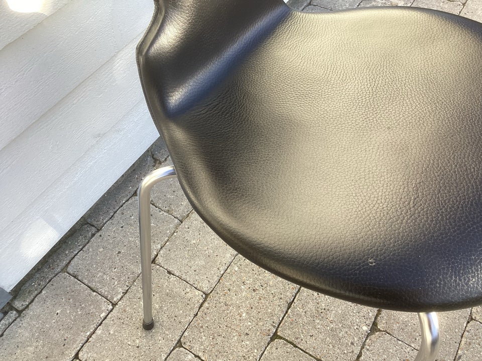 Arne Jacobsen stol 3101 "Myren"