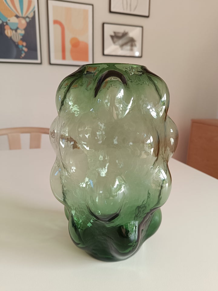 Grøn vase i glas