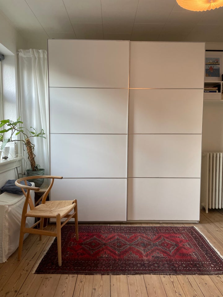 Klædeskab, IKEA, b: 200 d: 58 h: 236