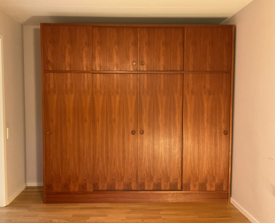 Garderobeskab, Teak, b: 239 d: 60 h: