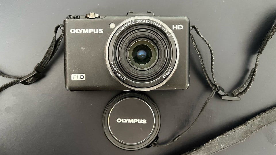 Olympus XZ-1, 10 megapixels, 4 x