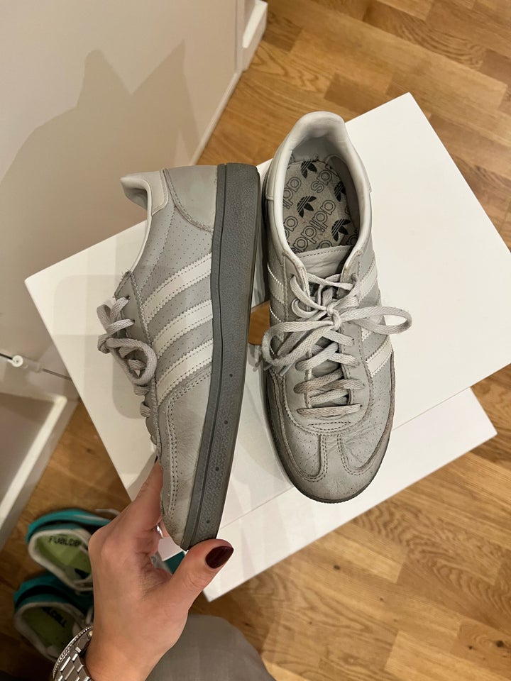 Sneakers, str. 39, Adidas