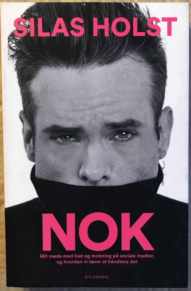 NOK, Silas Holst, genre: biografi