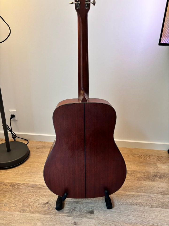 Western, Yamaha FG3 (Red label)