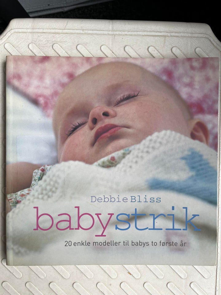 Baby Strik, Debbie Bliss, emne: