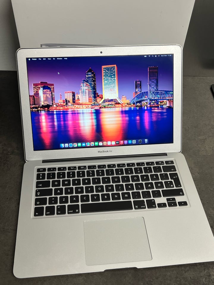 MacBook Air, 13” 2015, 1.6 GHz