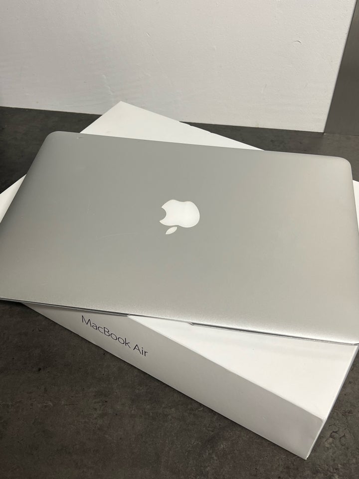 MacBook Air, 13” 2015, 1.6 GHz