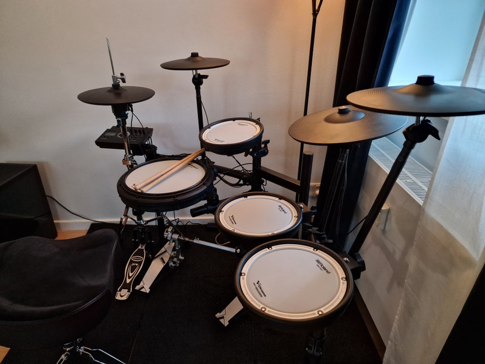 Trommesæt, Roland TD-17 KVX2