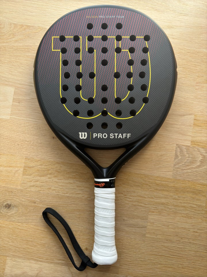 Padel bat, Wilson Pro Staff Tour V2