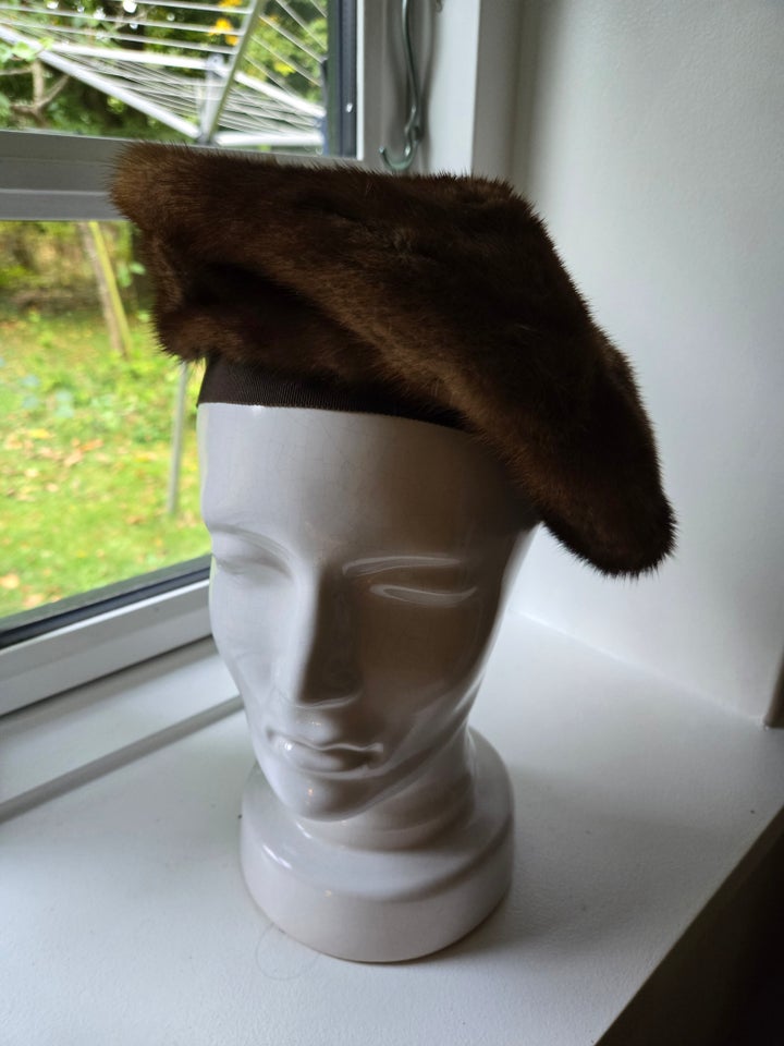 Hat 2 vintage minkhatte Ukendt