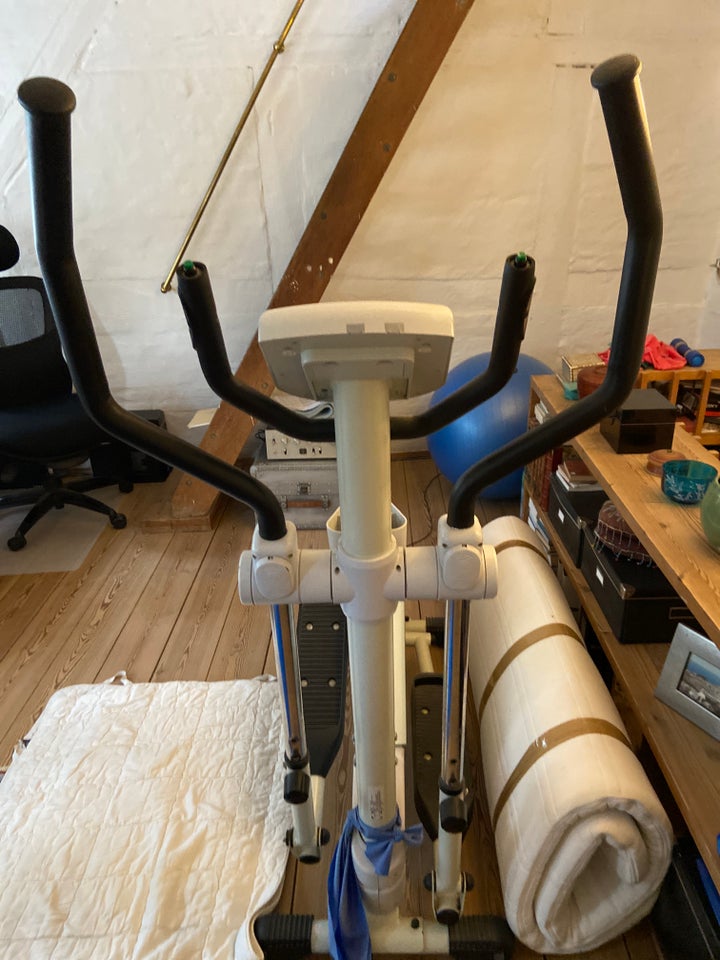 Crosstrainer Titan Go v450