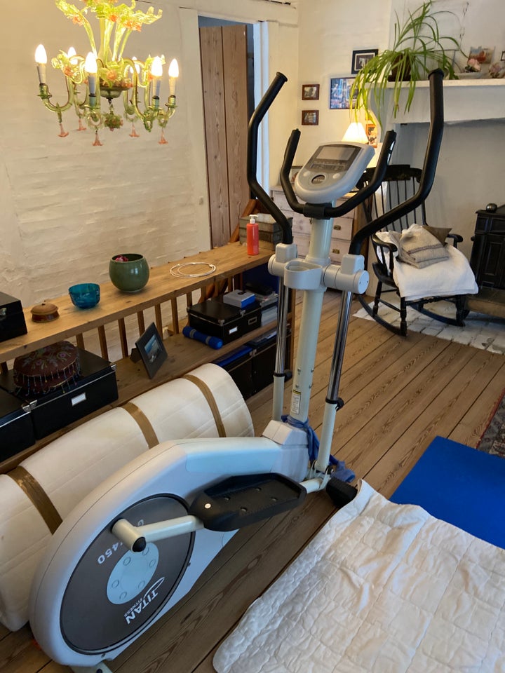 Crosstrainer Titan Go v450