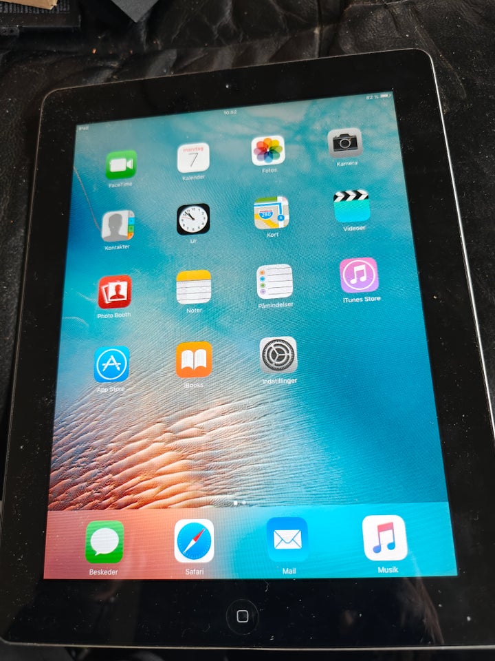 iPad 2, 16 GB, sort