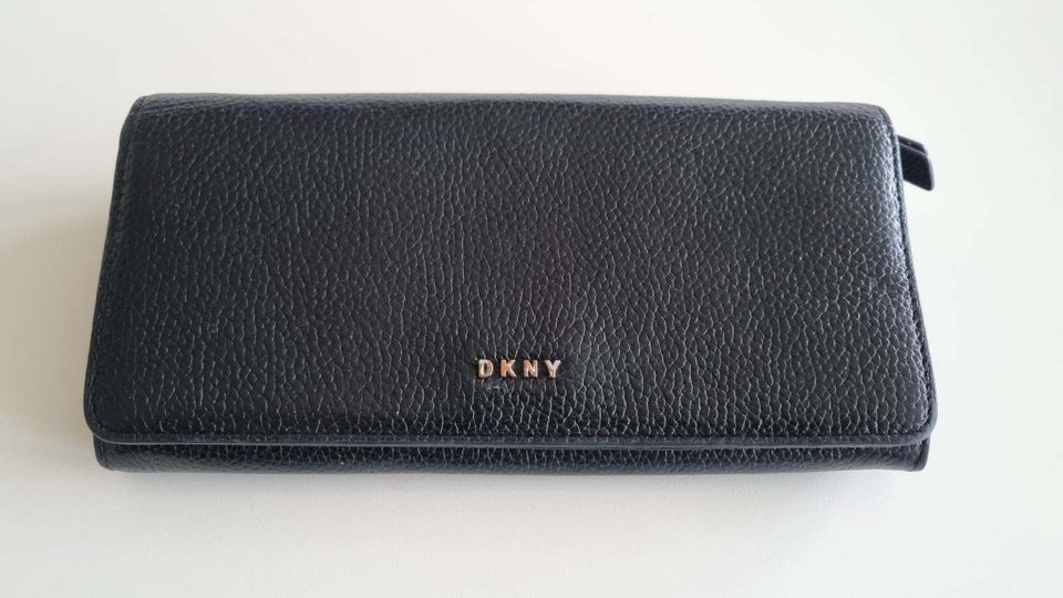 Pung, DKNY