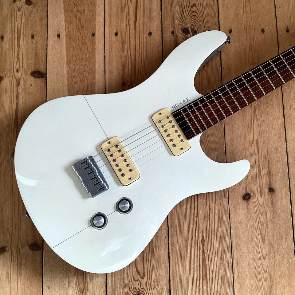 Elguitar, Yamaha RGX A2