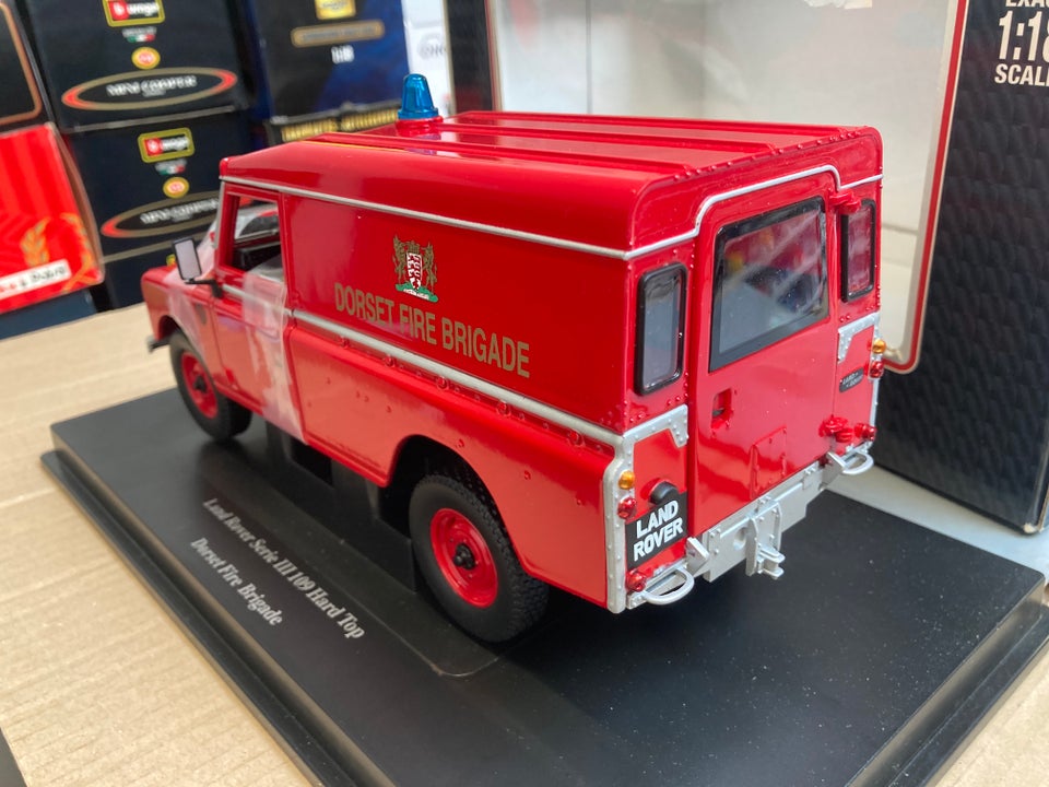 Modelbil Land Rover Serie 3 109