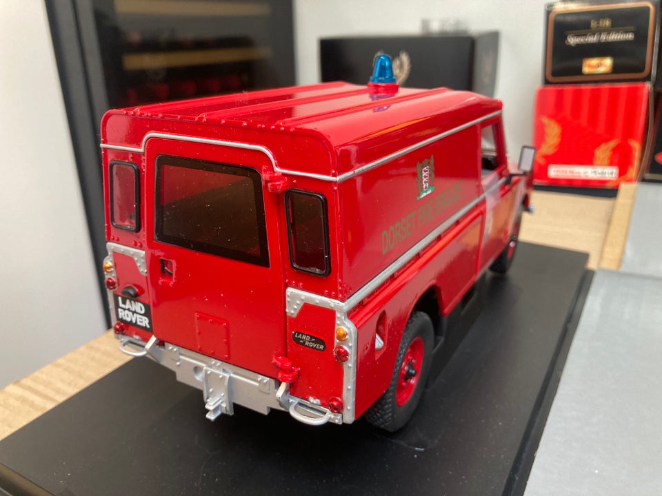 Modelbil Land Rover Serie 3 109