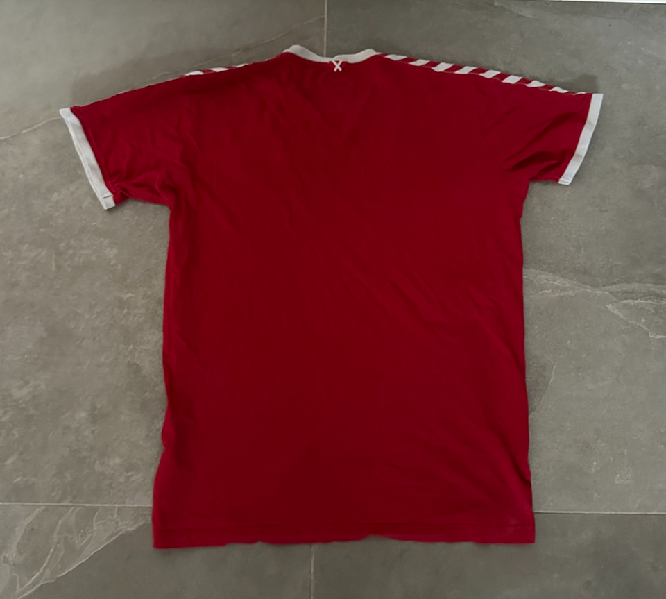 T-shirt, Danmarks trøje, Hummel