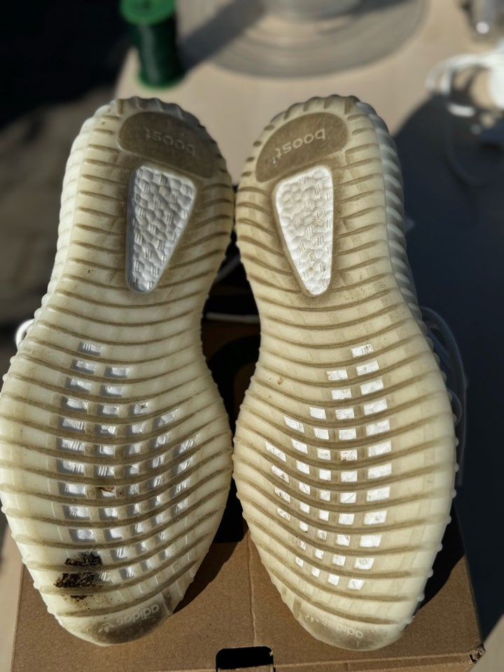 Sneakers Yezzy Boots 350 V2 str