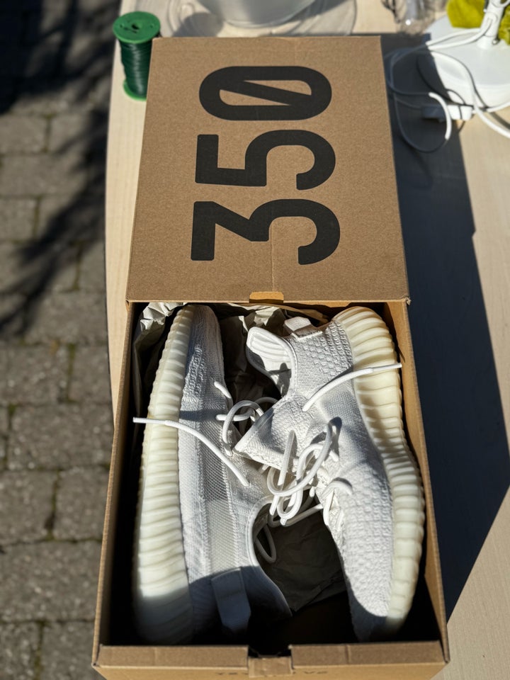 Sneakers Yezzy Boots 350 V2 str