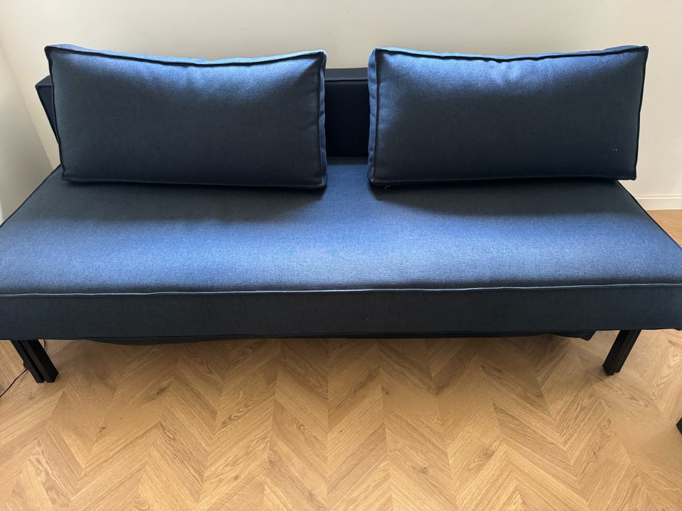 Sovesofa, Ilva, b: 140 l: 200 h: 60