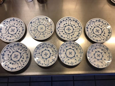 Porcelæn 5 kagetallerkener og 3