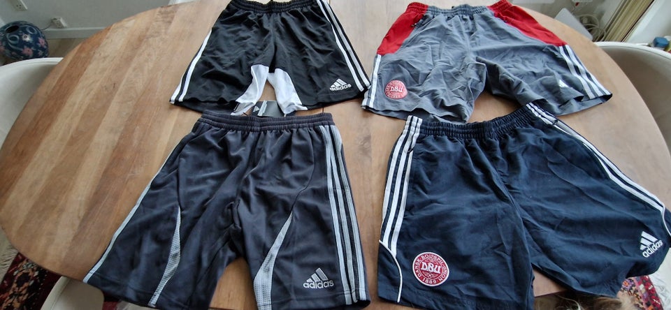 Shorts Adidas  str S