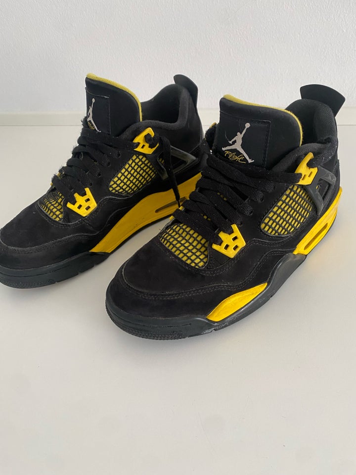 Sneakers, str. 39, Nike Jordan 4