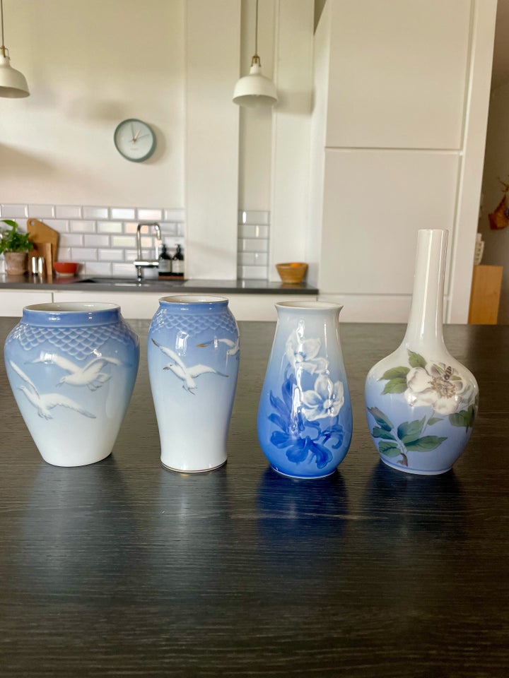 Vase Vaser i porcelæn  Mågestel