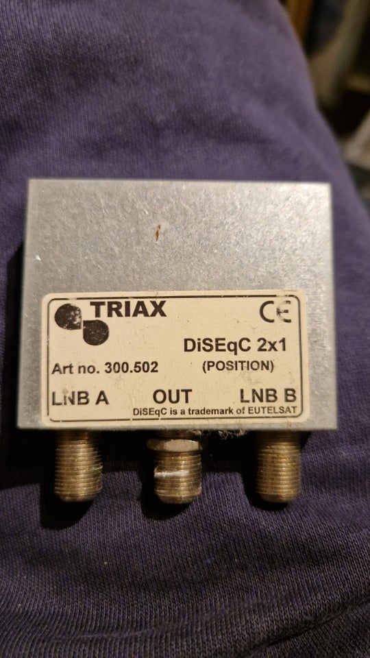 DiSEqC 2x1, Triax, God