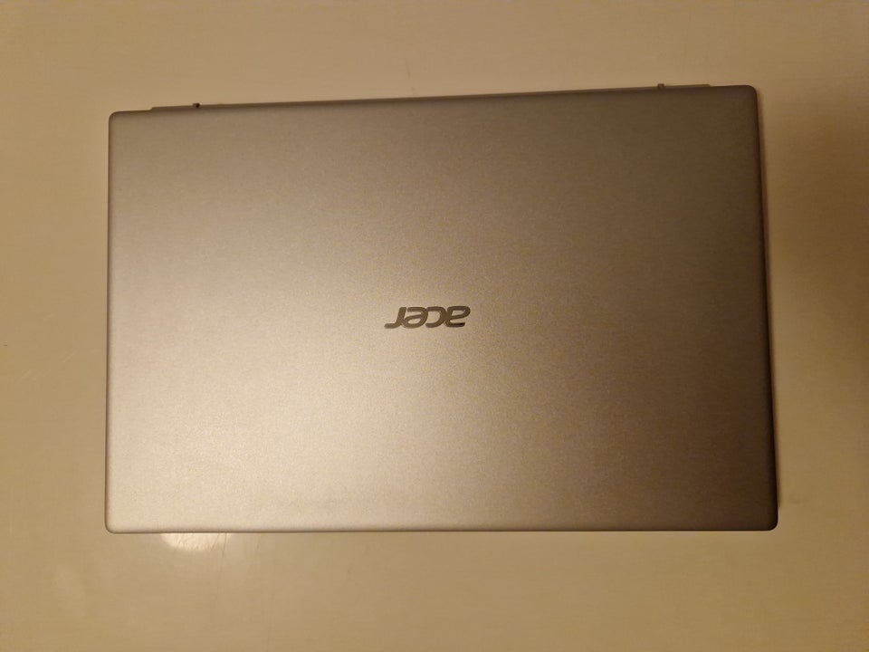 Acer Swift 11 GHz 4 GB ram