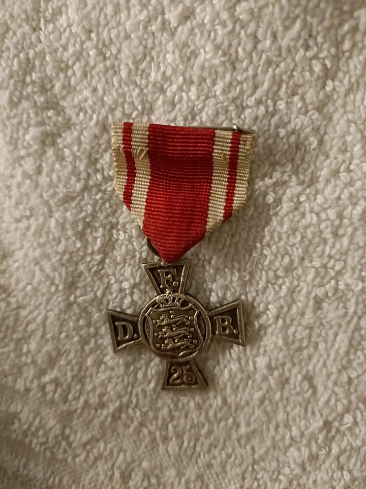 Militær, Fortjenst medalje