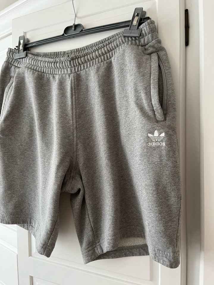 Shorts, Adidas, str. 36