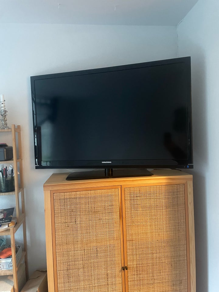 Grundig, 43", God