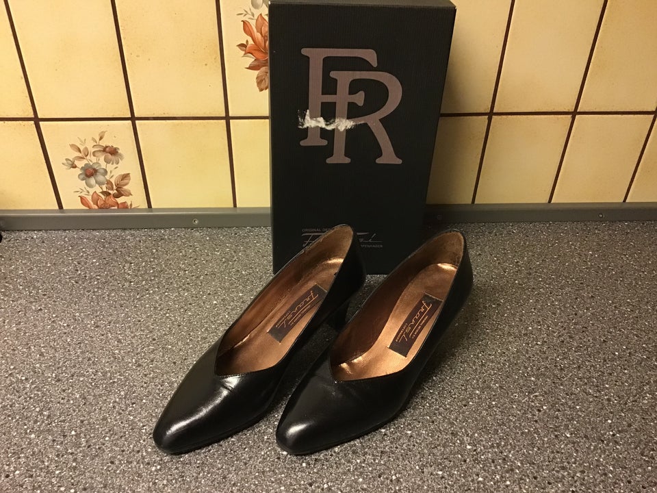 Pumps, str. 37,5, FRANCI