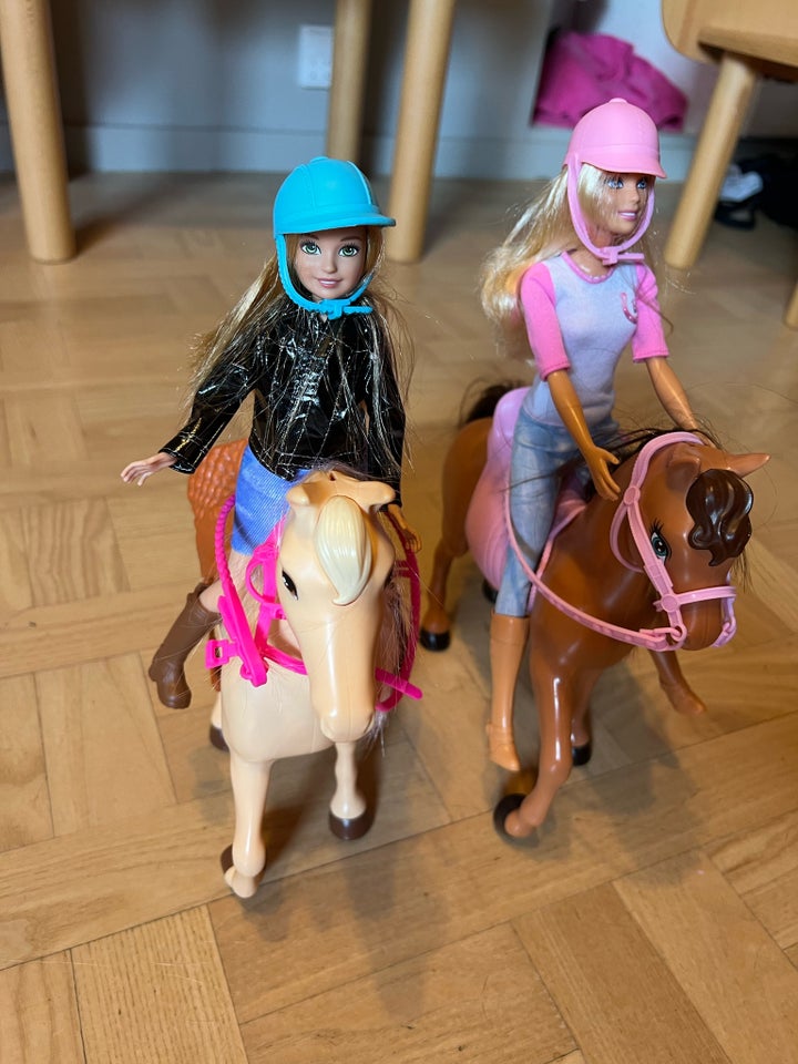 Barbie, Barbie heste med dukker