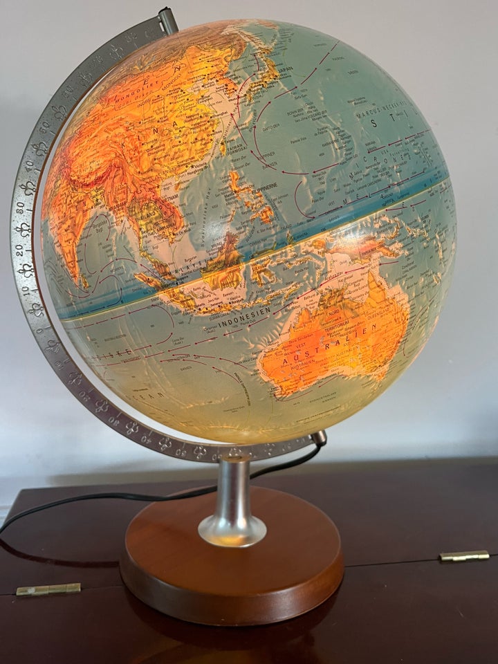 SOLGT Bordlampe Scan Globe A/S