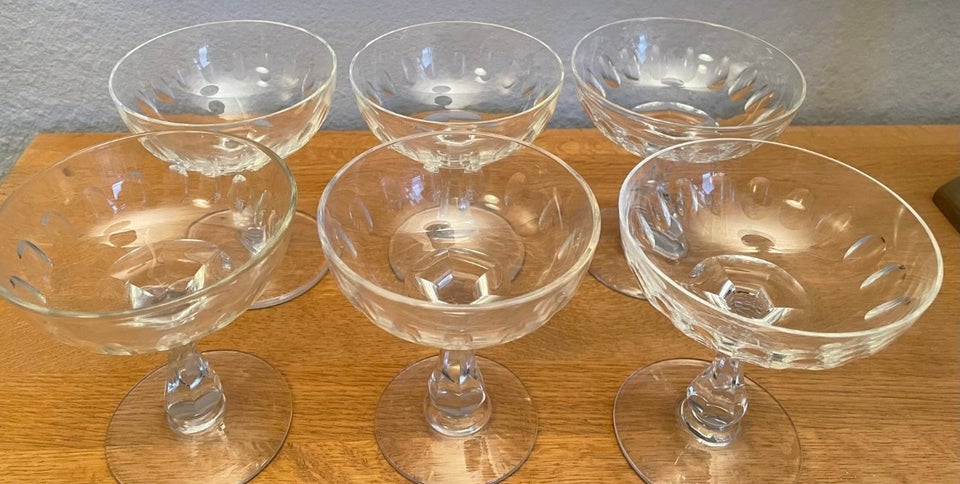 Glas DERBY CHAMPAGNESKÅLE