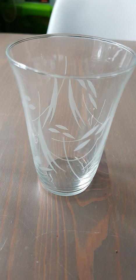 Glas 4 fine vandglas ukendt