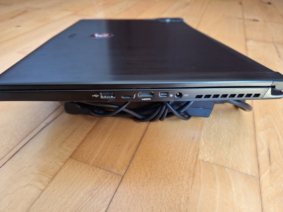 MSI GS73VR7RF stealth pro 280