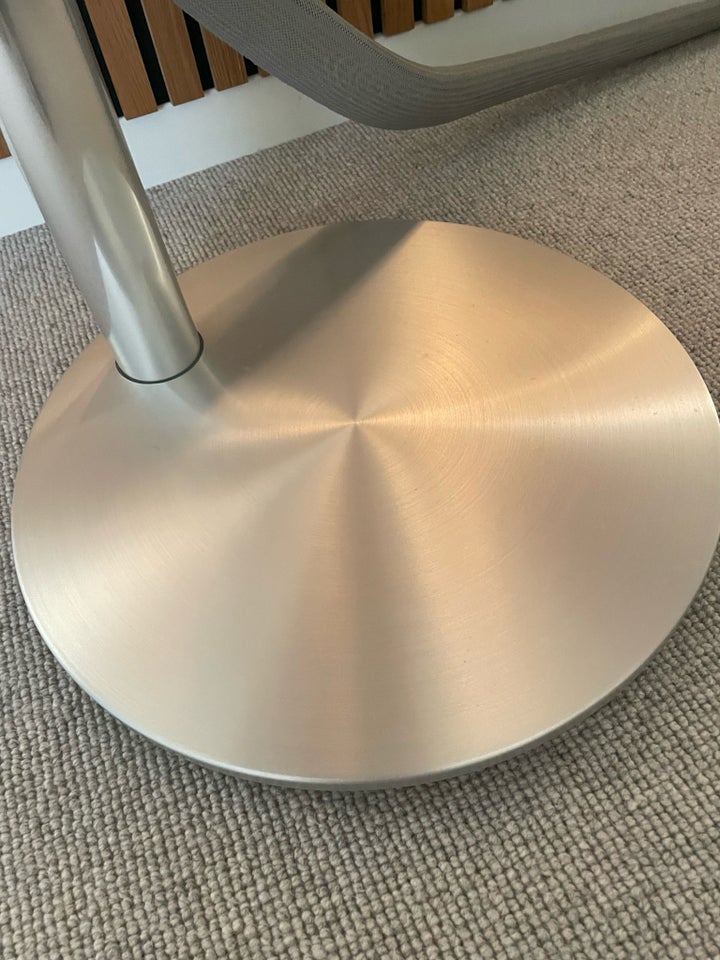 Bang  Olufsen, 732, 32"