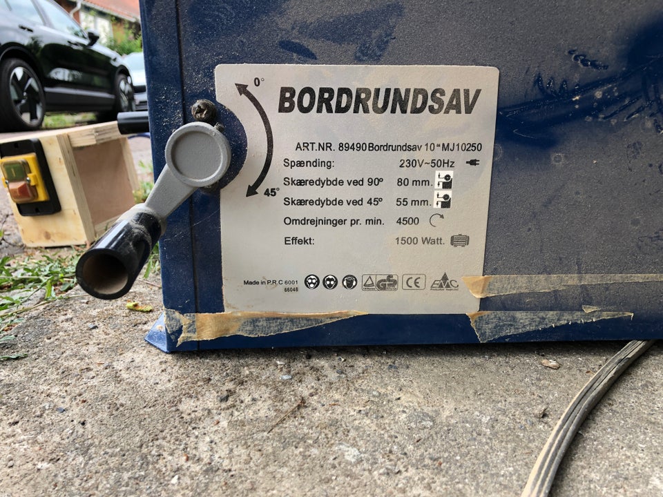 Bordrundsav