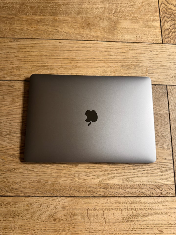 MacBook Air, M1, 8 GB ram